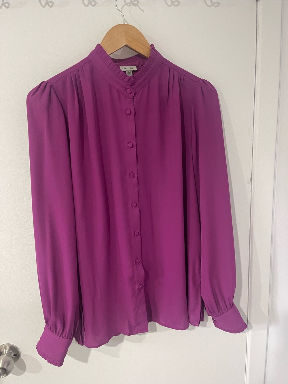 Tristan Magenta Button-Front Long-Sleeve Blouse